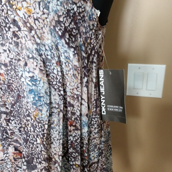 DKNY Top - Picture 8 of 8